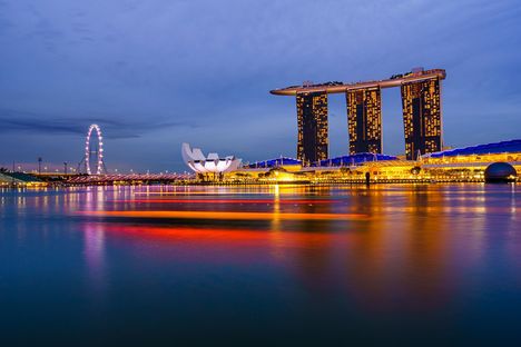 Long Layover in Singapore: 3 Ways to Spend It