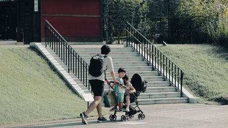 What to Do If a Stroller Breaks in Osaka: A Parent's Practical Guide